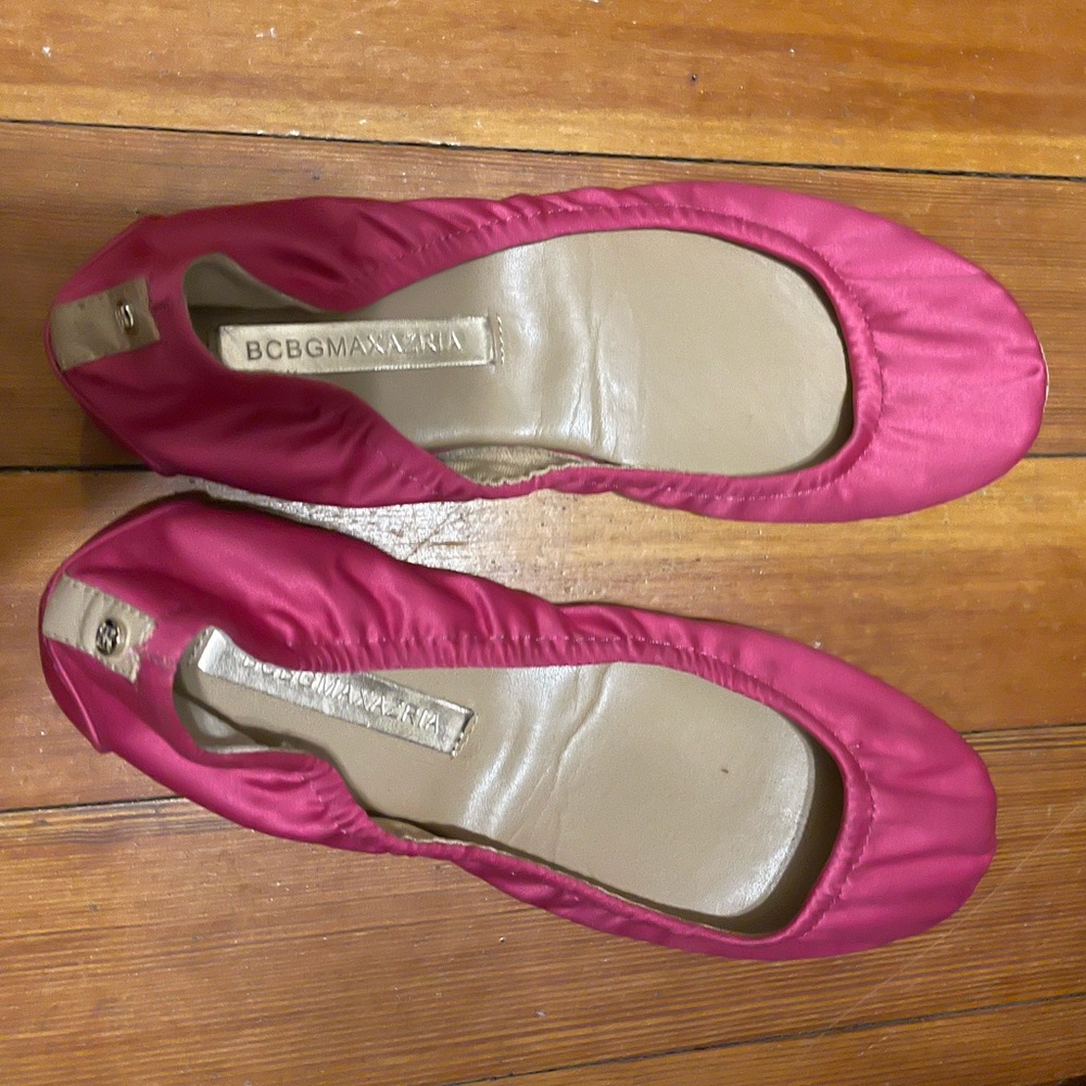 BCBG Maxazria hot pink ballet flats size 7.
